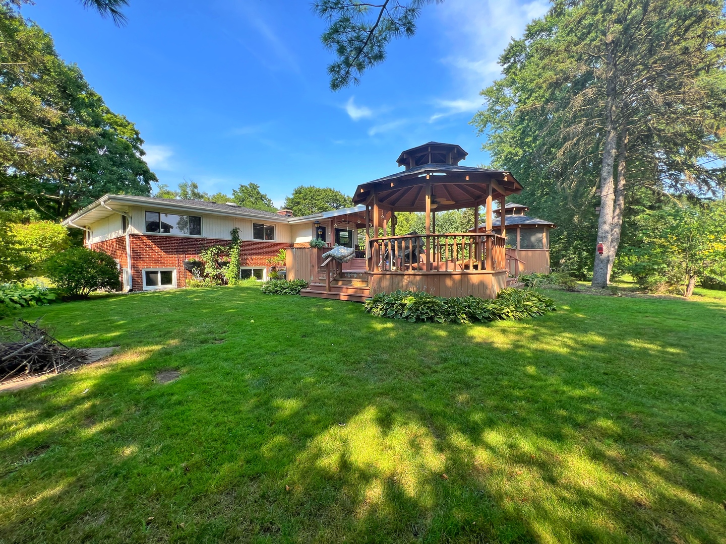 203 Bradwell Road Inverness, IL 60010 - Photo 69 of 77