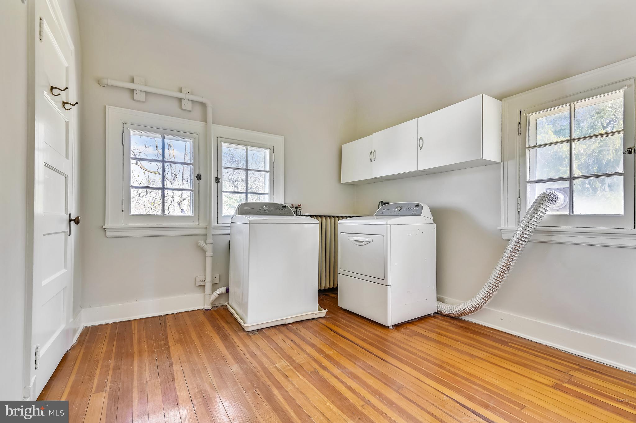 4309 Rugby Road Baltimore, MD 21210 - Photo 33 of 51 Second Level Laundry