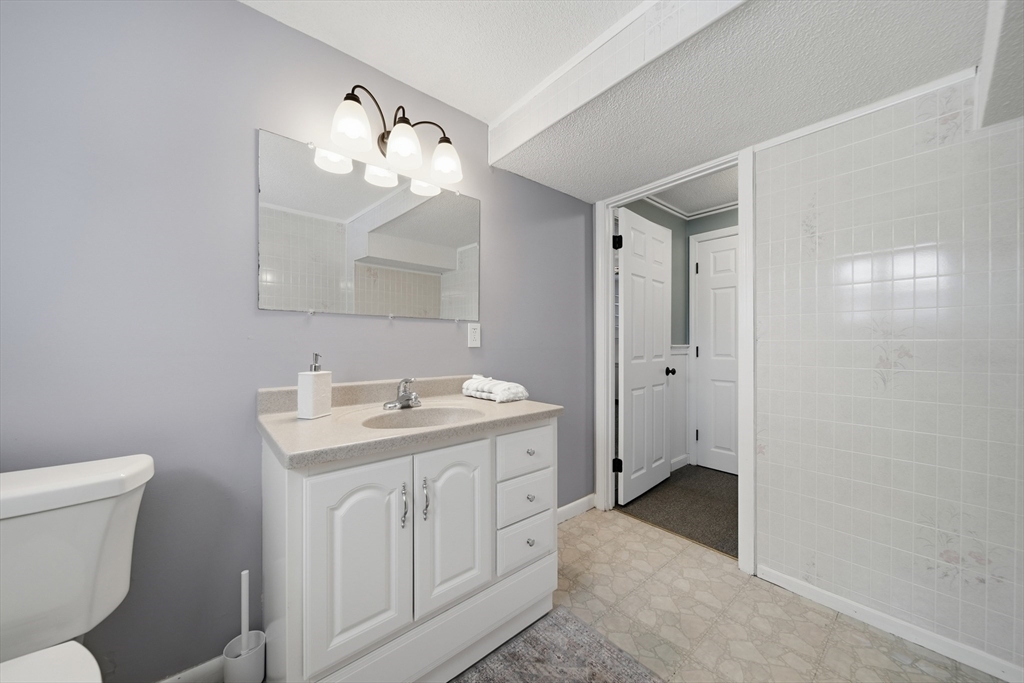 55 Burnham Road Billerica, MA 01862 - Photo 21 of 31