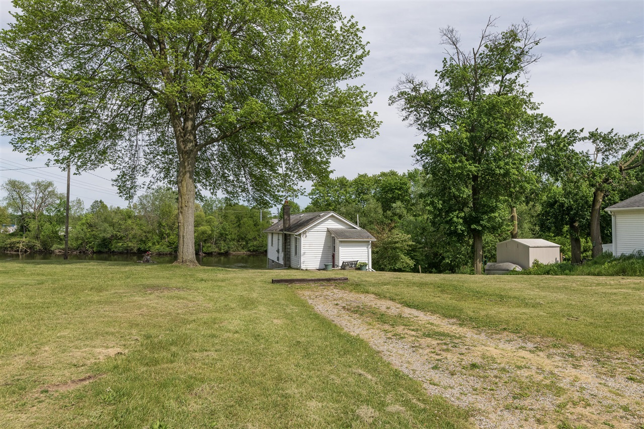 810 Constantine Street Three Rivers, MI 49093 - Photo 33 of 39