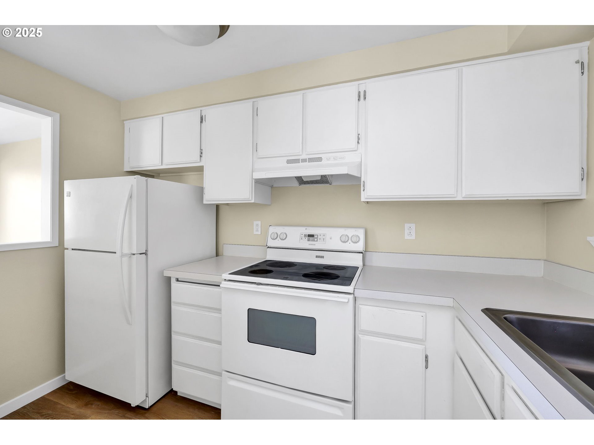 202 Trailside Loop Eugene, OR 97405 - Photo 15 of 37 Gallery Image 15