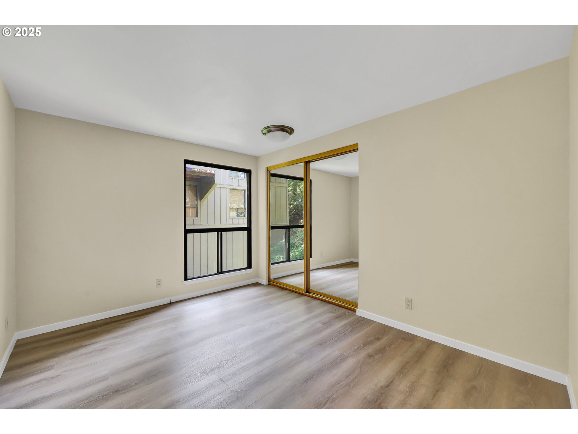 202 Trailside Loop Eugene, OR 97405 - Photo 20 of 37 Gallery Image 20