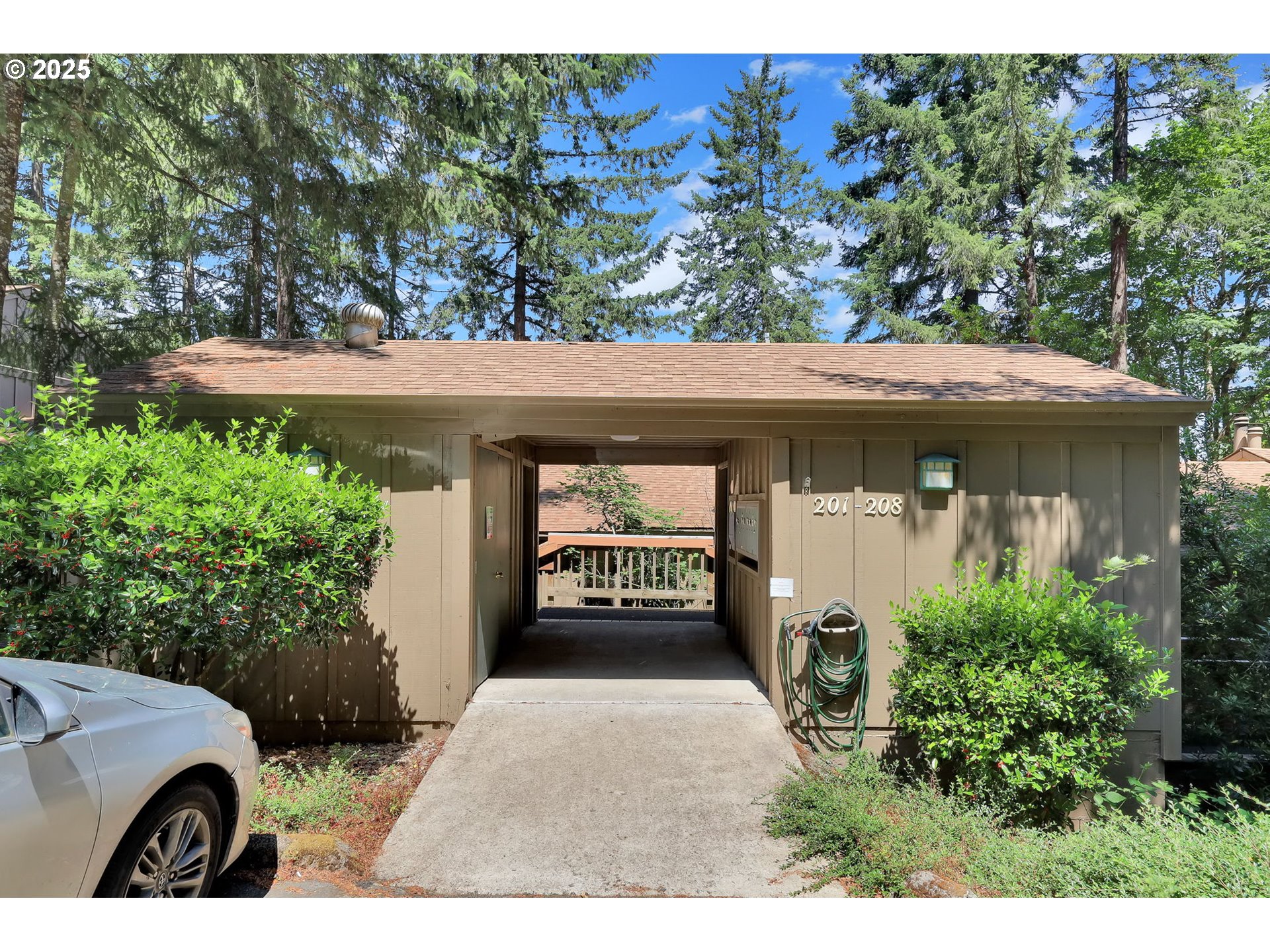202 Trailside Loop Eugene, OR 97405 - Photo 31 of 37 Gallery Image 31