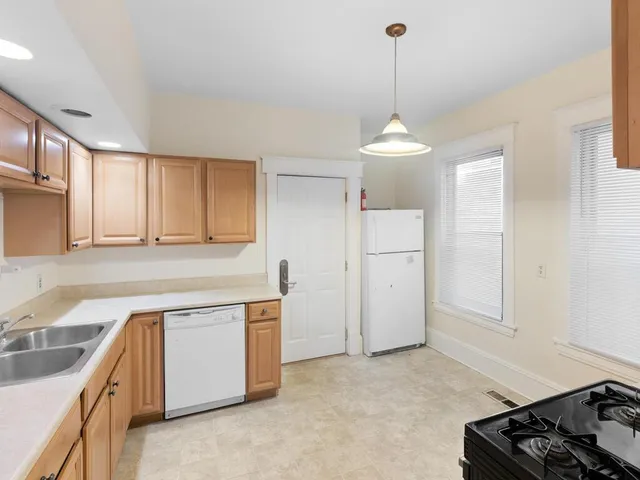 $474,900 | 2015 Pleasant Avenue, Minneapolis, MN 55404