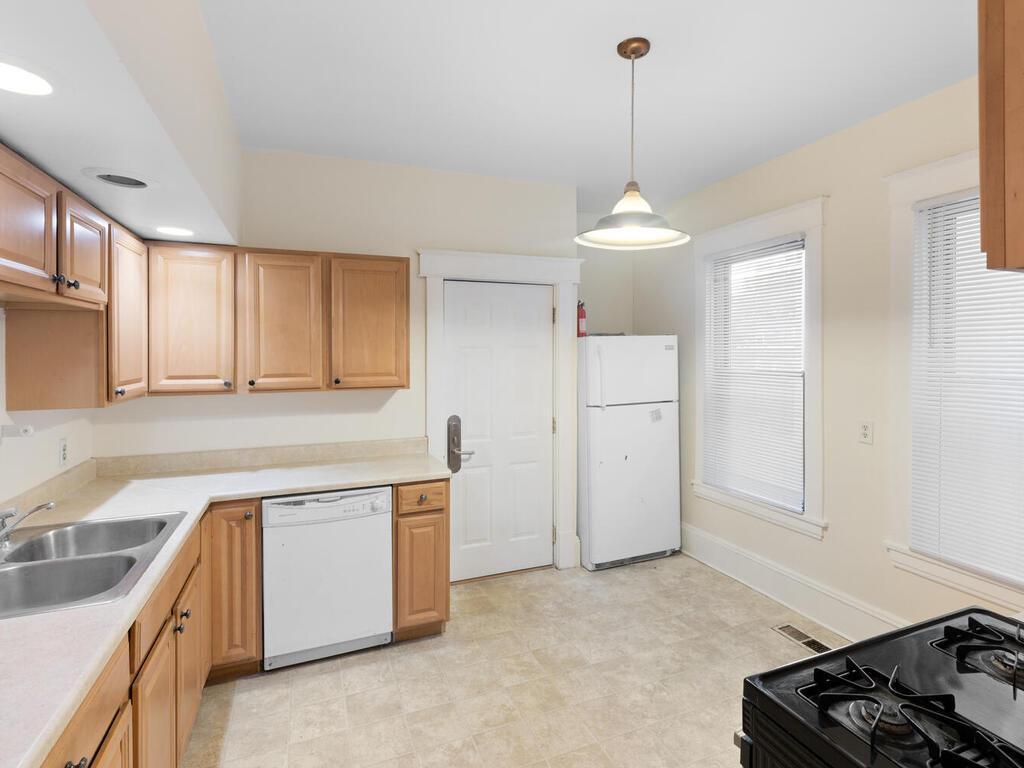 2015 Pleasant Avenue Minneapolis, MN 55404 - Photo 25 of 65