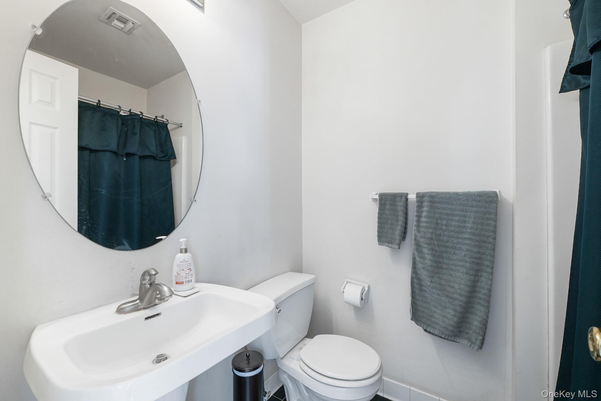 70 Woodland Road Monroe, NY 10950 - Photo 21 of 41 First floor full bathroom