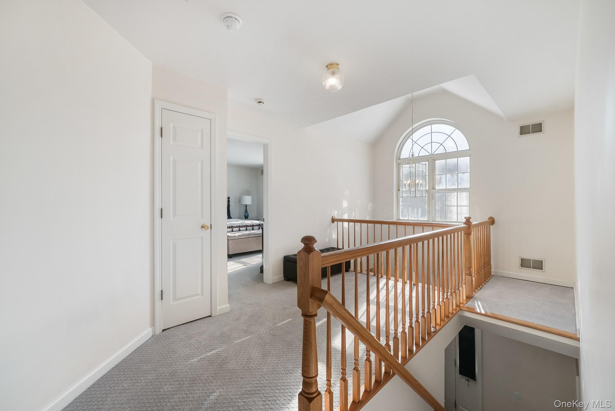 70 Woodland Road Monroe, NY 10950 - Photo 35 of 41 Upstairs hallway