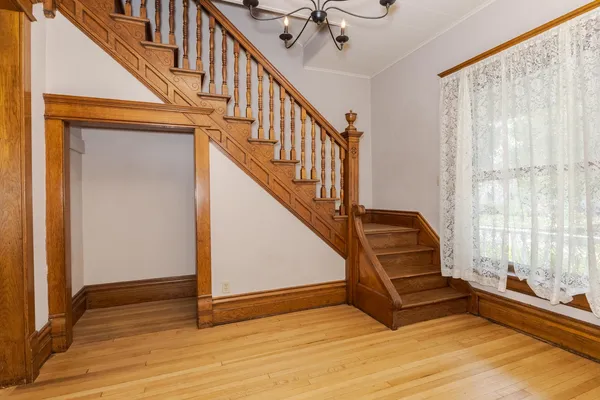 $269,900 | 205 East Howard Street, Pontiac, IL 61764