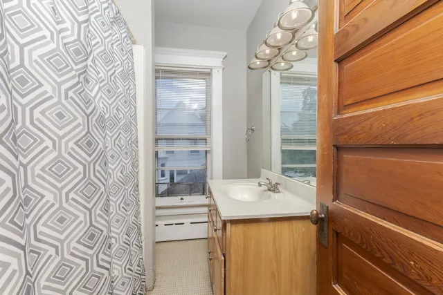 $274,900 | 205 East Howard Street, Pontiac, IL 61764