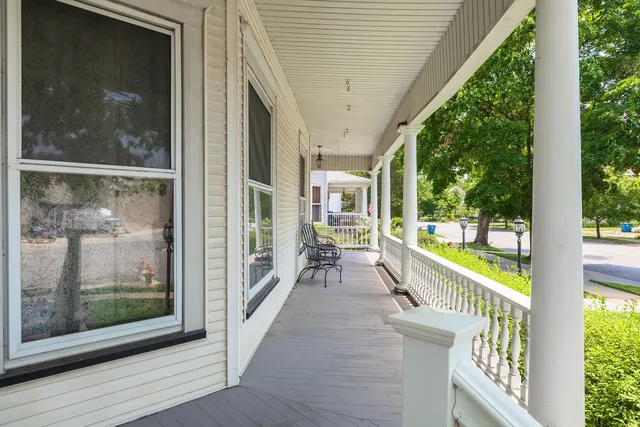 $274,900 | 205 East Howard Street, Pontiac, IL 61764