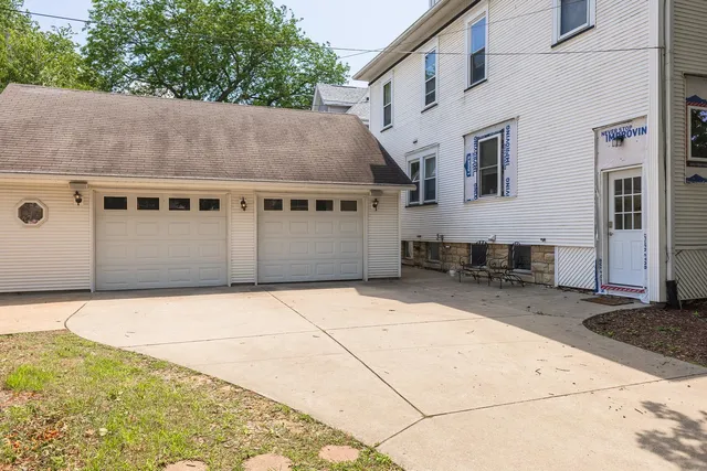 $274,900 | 205 East Howard Street, Pontiac, IL 61764