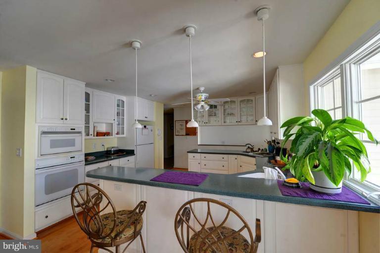 234 Rolling Road Gaithersburg, MD 20877 - Photo 2 of 28 Kitchen