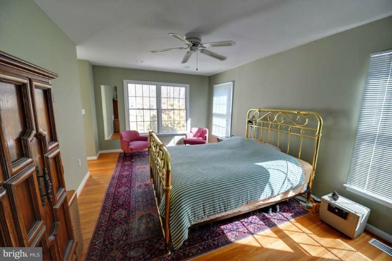 234 Rolling Road Gaithersburg, MD 20877 - Photo 19 of 28 Bedroom (Master)