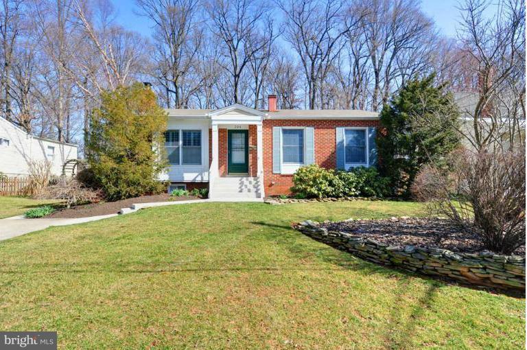234 Rolling Road Gaithersburg, MD 20877 - Photo 21 of 28 Exterior (Front)