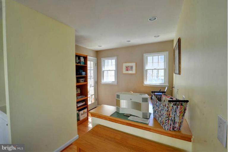 234 Rolling Road Gaithersburg, MD 20877 - Photo 5 of 28 Bath