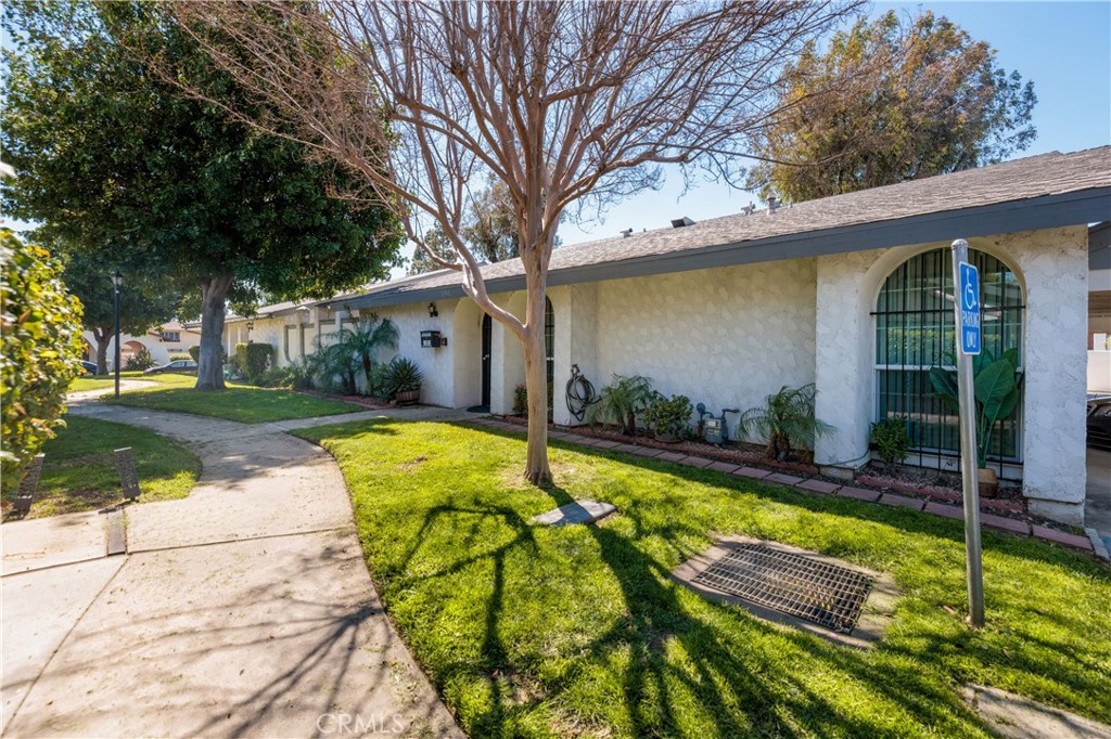 1351 West Maxwell Lane Upland, CA 91786 - Photo 16 of 20