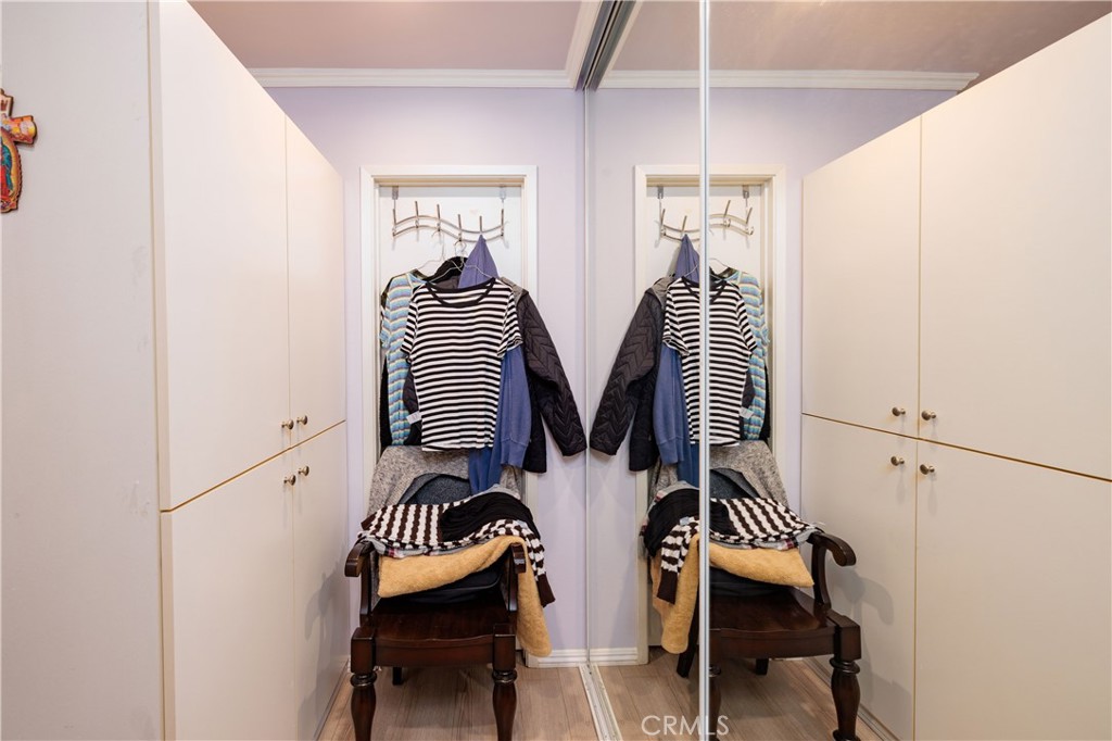 1351 West Maxwell Lane Upland, CA 91786 - Photo 8 of 20