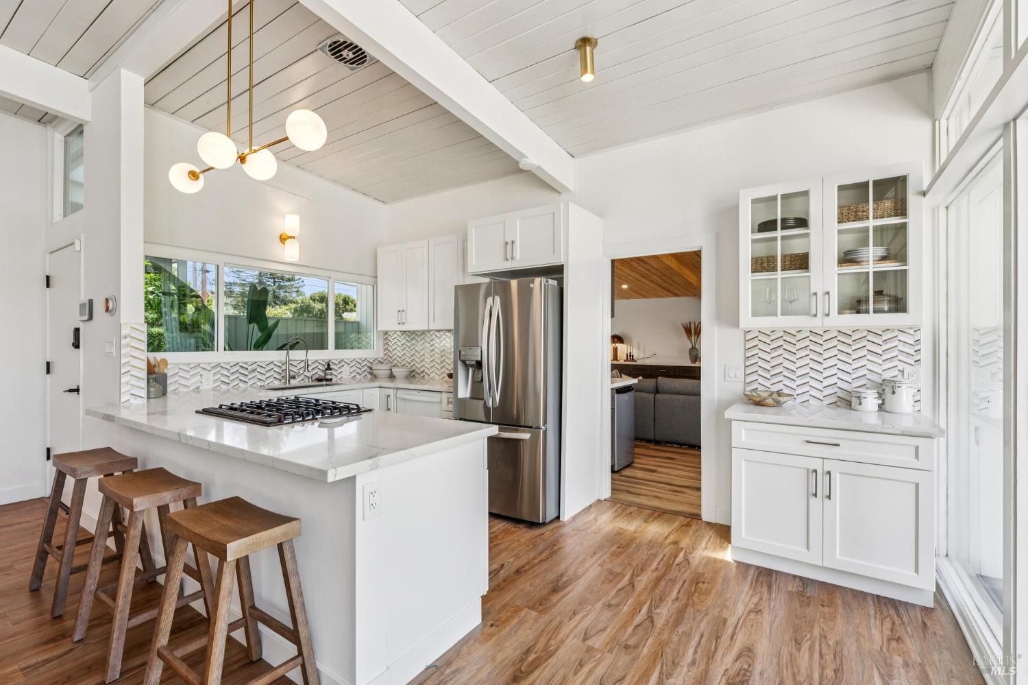 384 Hibiscus Way San Rafael, CA 94903 - Photo 10 of 65