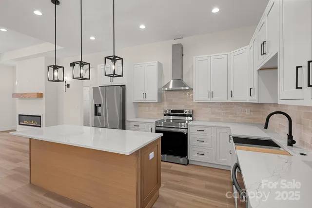 $599,000 | 4 Shytle Lane, Fletcher, NC 28732