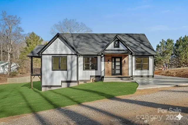 $599,000 | 4 Shytle Lane, Fletcher, NC 28732