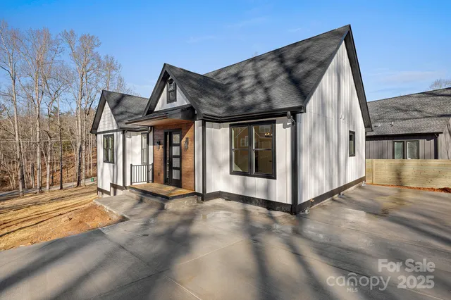 $599,000 | 4 Shytle Lane, Fletcher, NC 28732