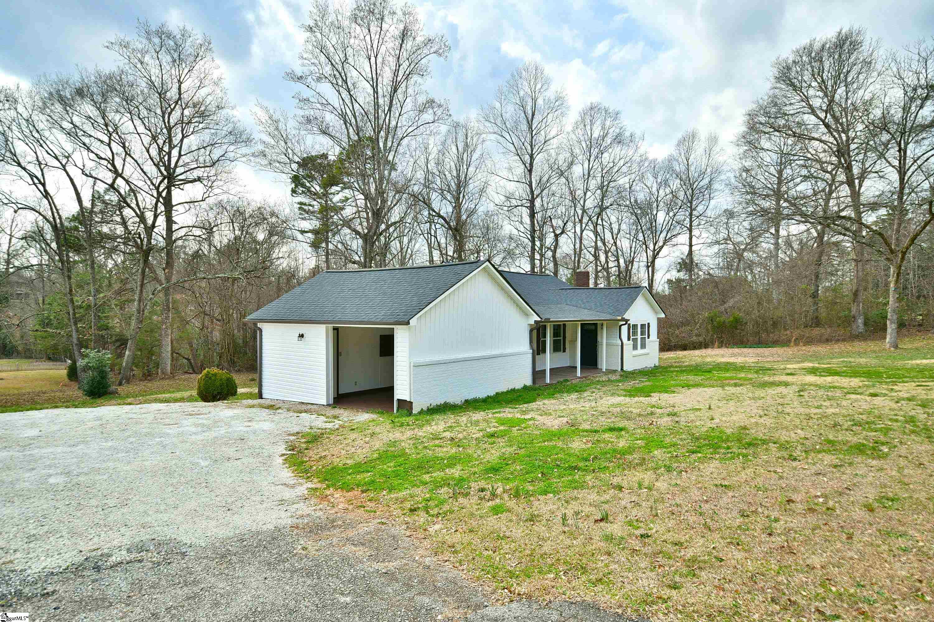223 Glenwood Road Easley, SC 29640 - Photo 2 of 36 Gallery Image 2