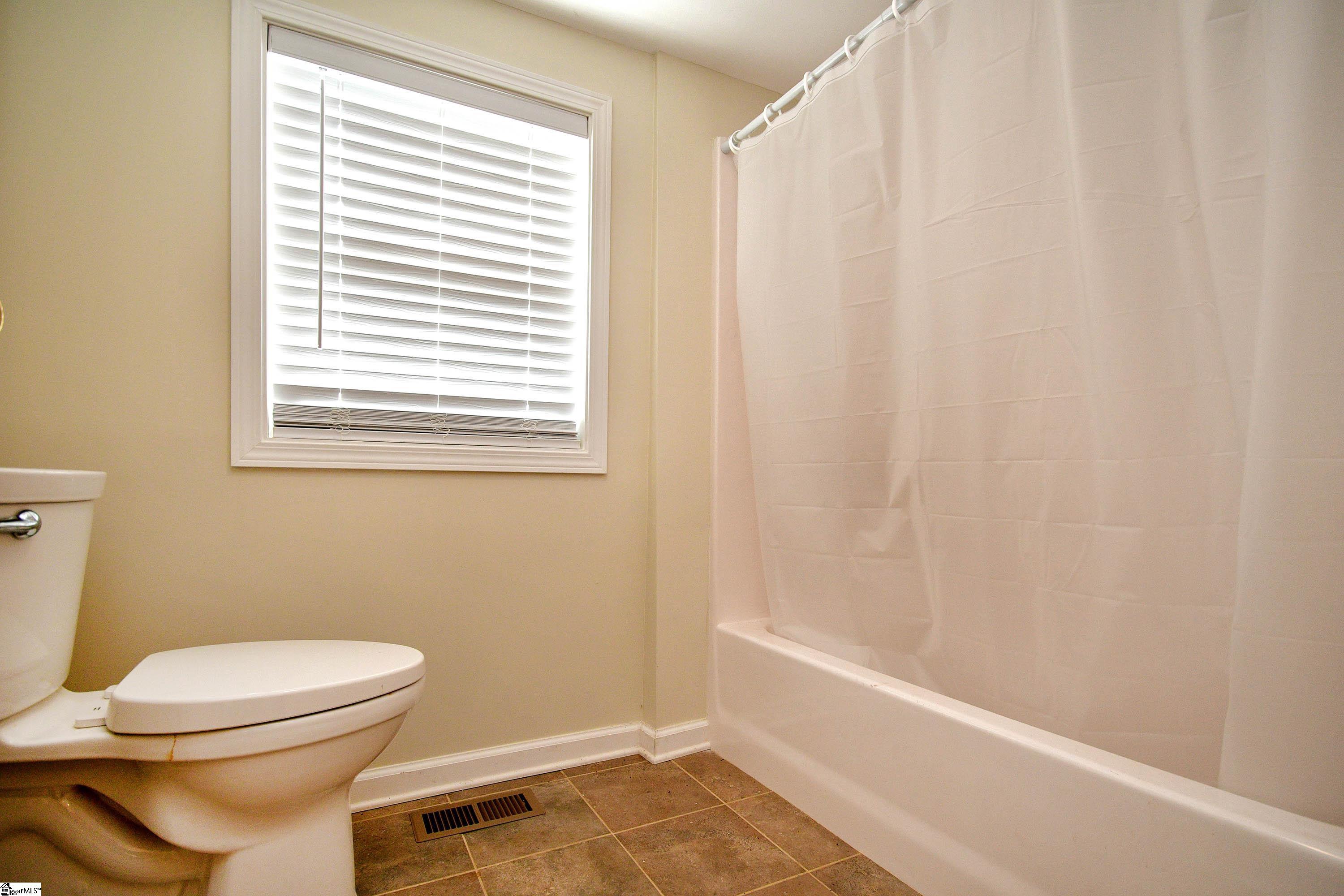 223 Glenwood Road Easley, SC 29640 - Photo 27 of 36 Gallery Image 27
