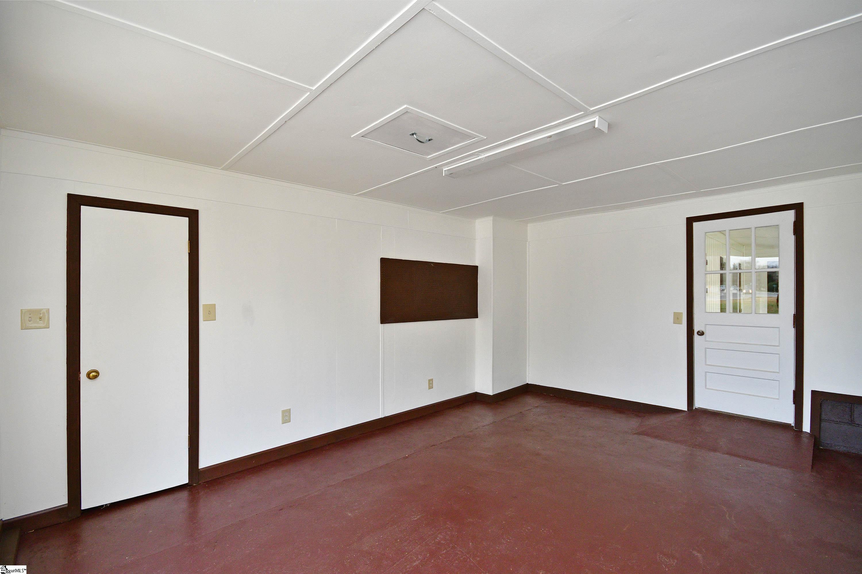 223 Glenwood Road Easley, SC 29640 - Photo 30 of 36 Gallery Image 30