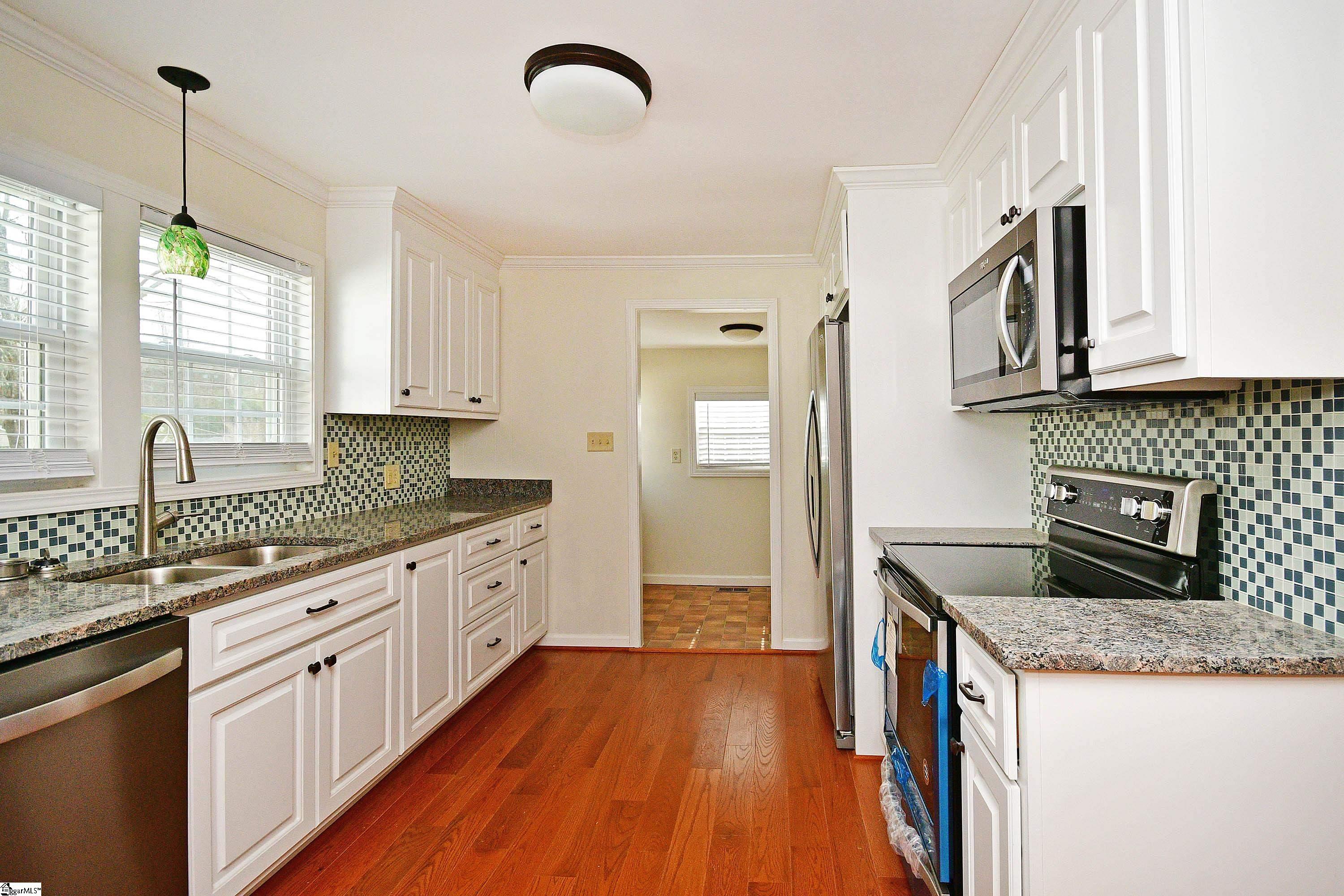 223 Glenwood Road Easley, SC 29640 - Photo 10 of 36 Gallery Image 10