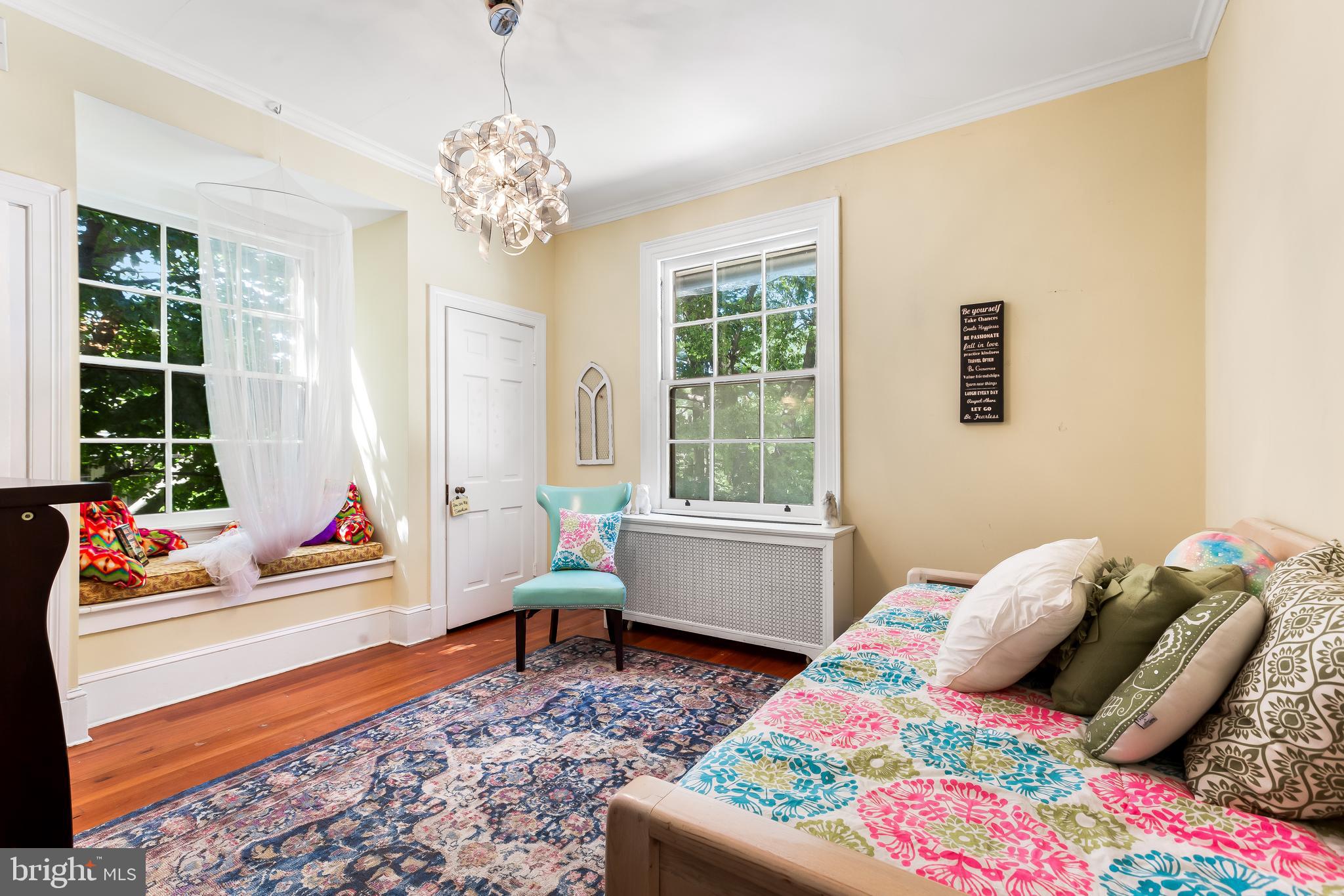 14 Midvale Road Baltimore, MD 21210 - Photo 47 of 91 a living room with furniture and a large window