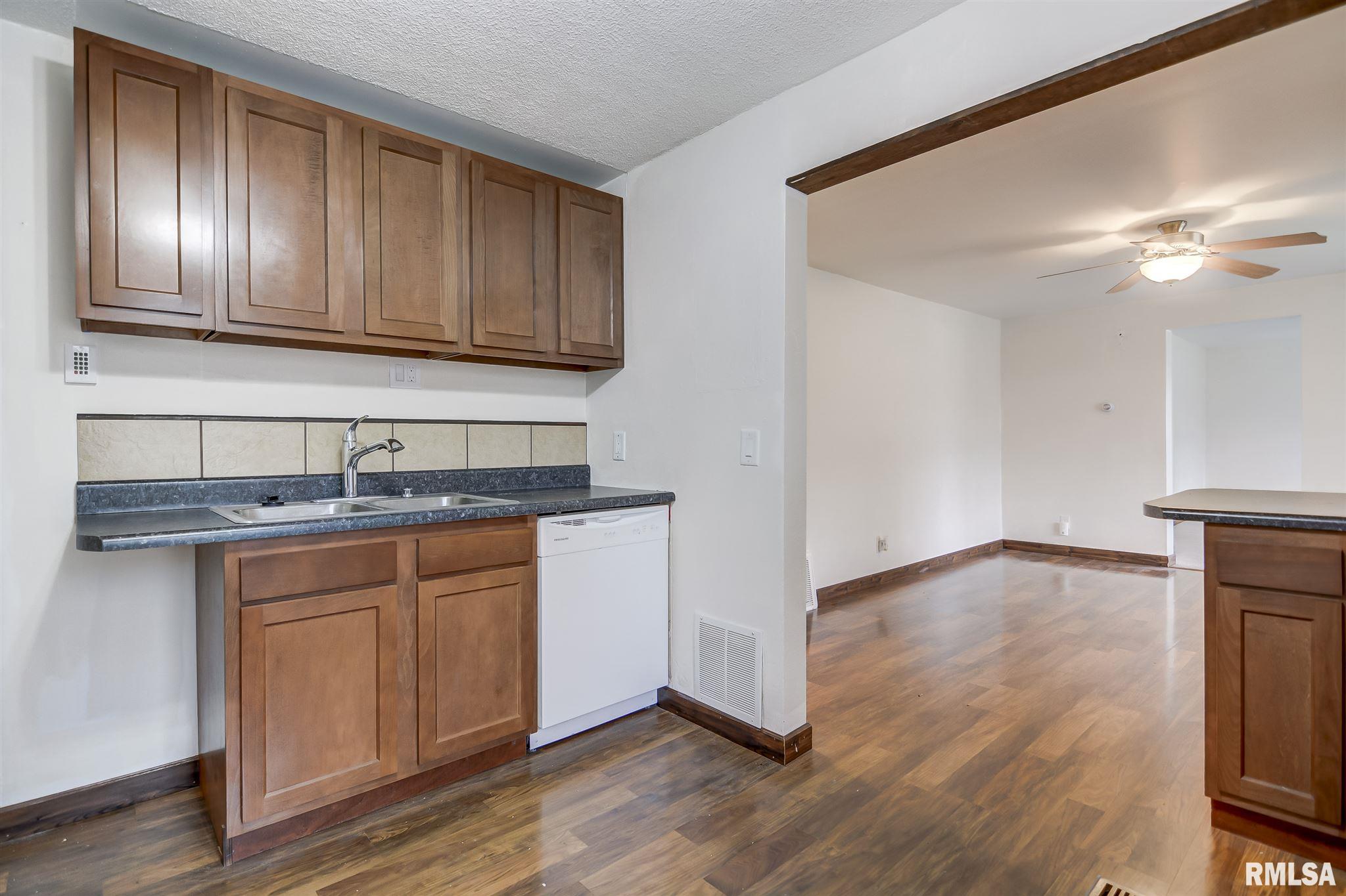 2112 East Hood Street Springfield, IL 62703 - Photo 13 of 42