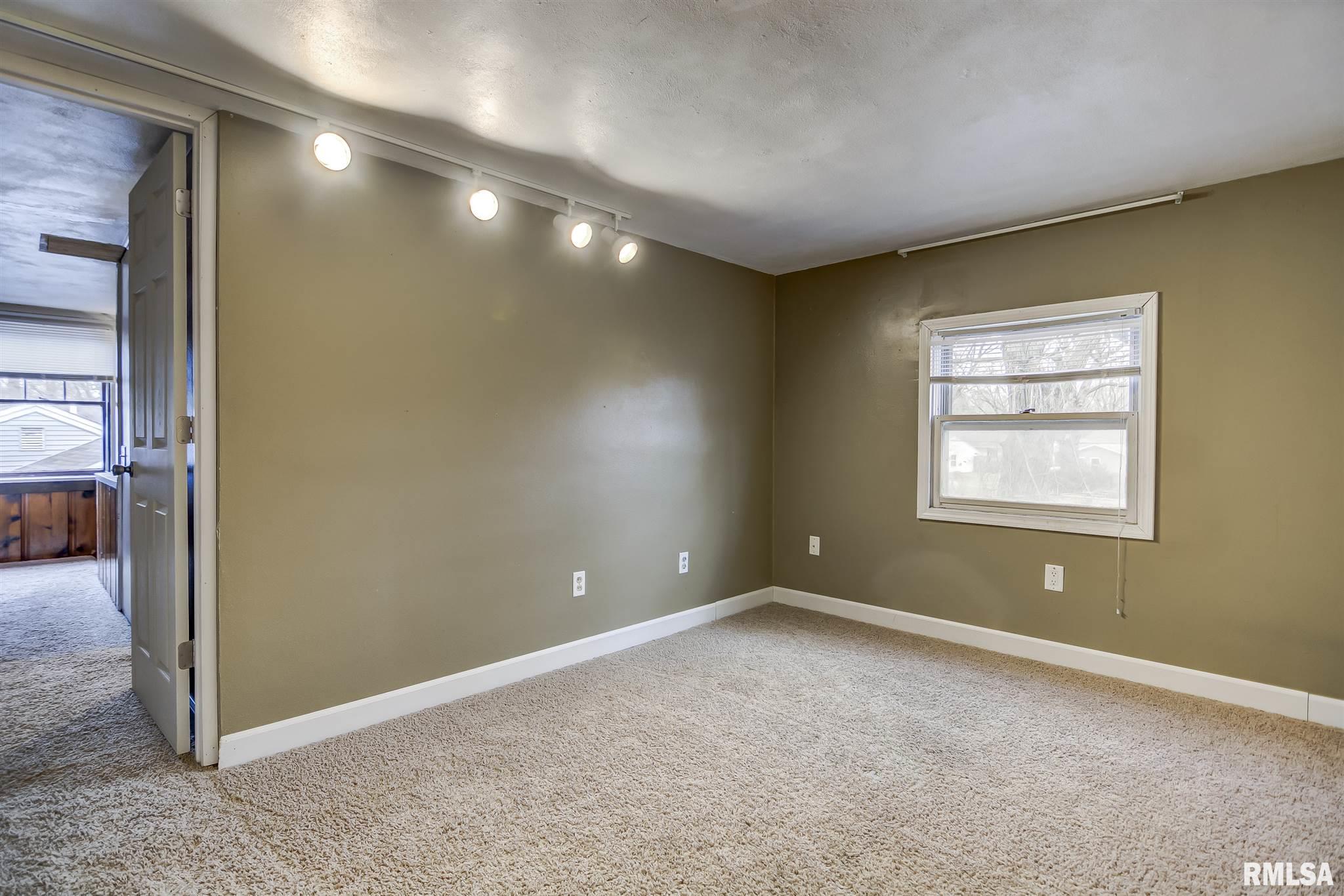 2112 East Hood Street Springfield, IL 62703 - Photo 23 of 42
