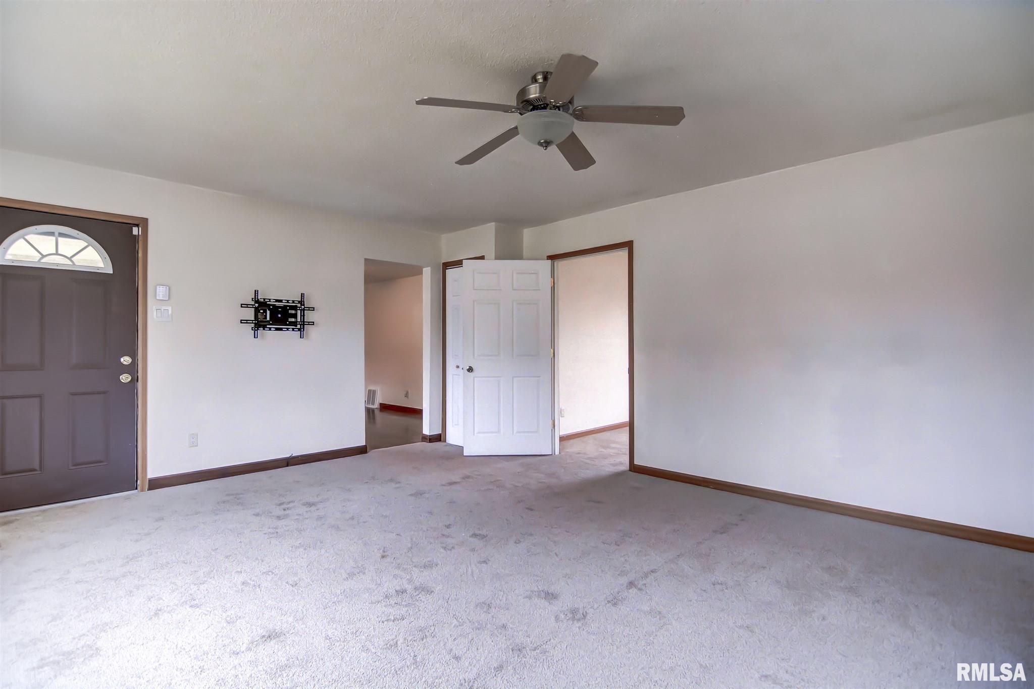 2112 East Hood Street Springfield, IL 62703 - Photo 10 of 42