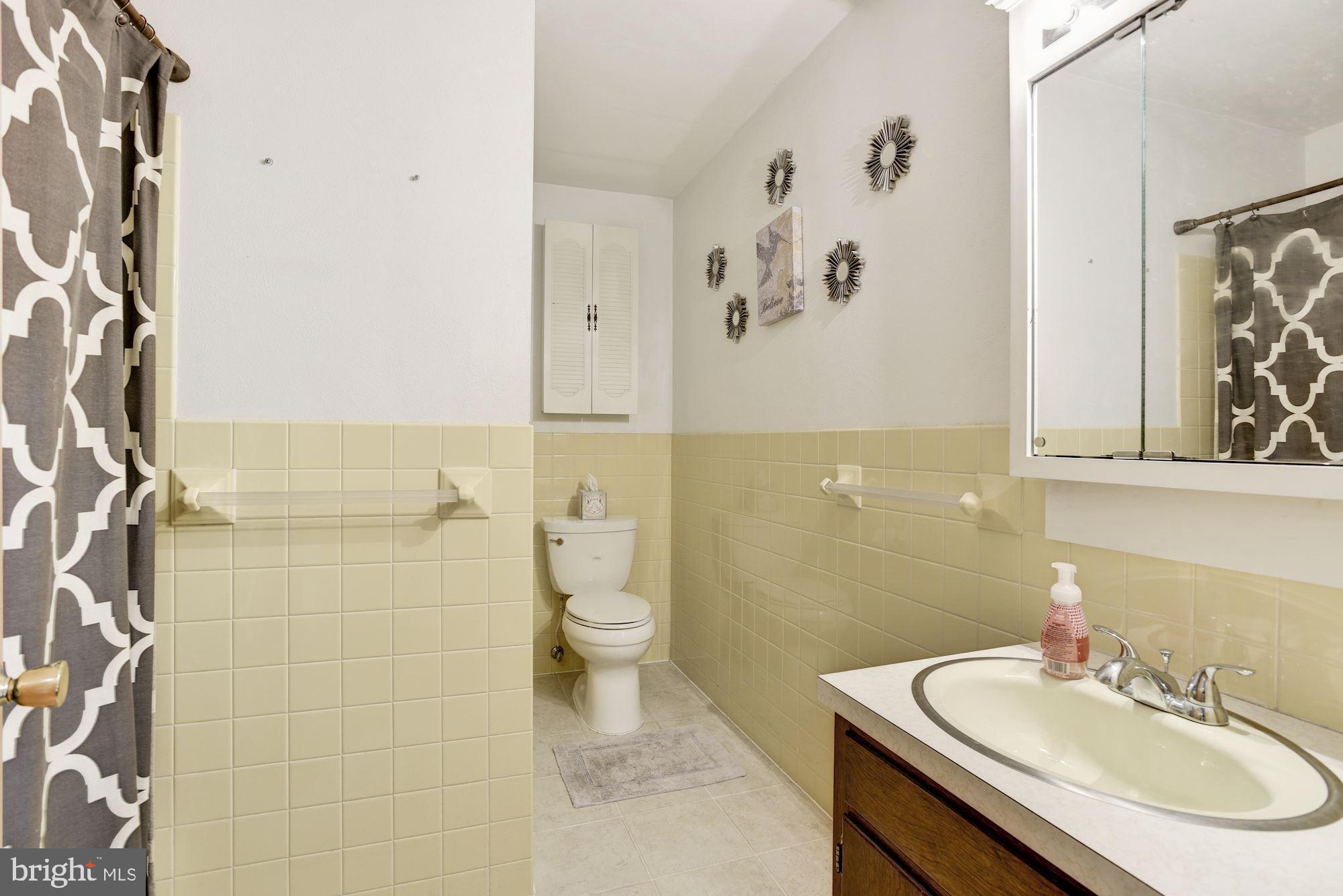 327 Roberts Mill Road Taneytown, MD 21787 - Photo 18 of 25 Full Bath