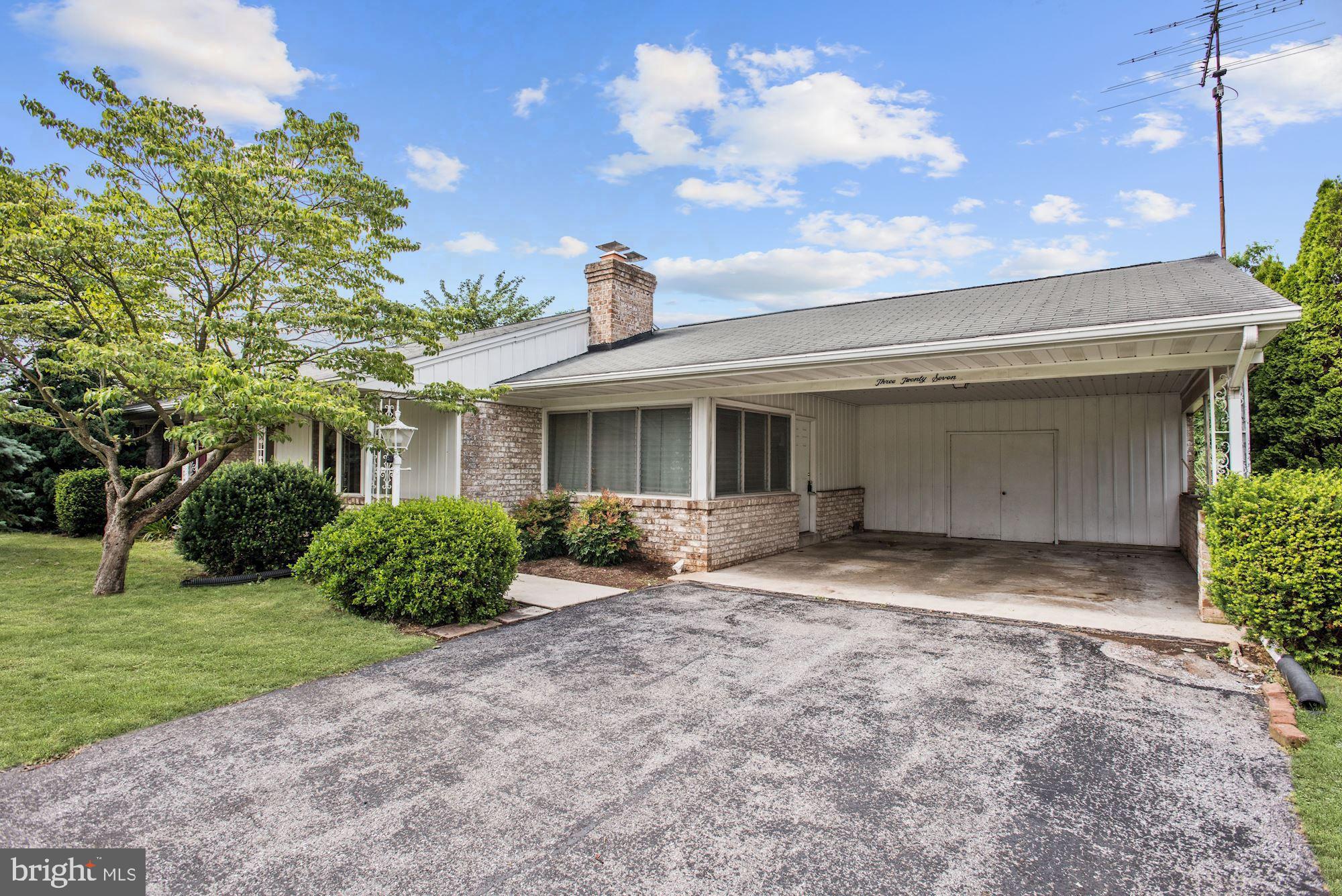 327 Roberts Mill Road Taneytown, MD 21787 - Photo 20 of 25 Carport