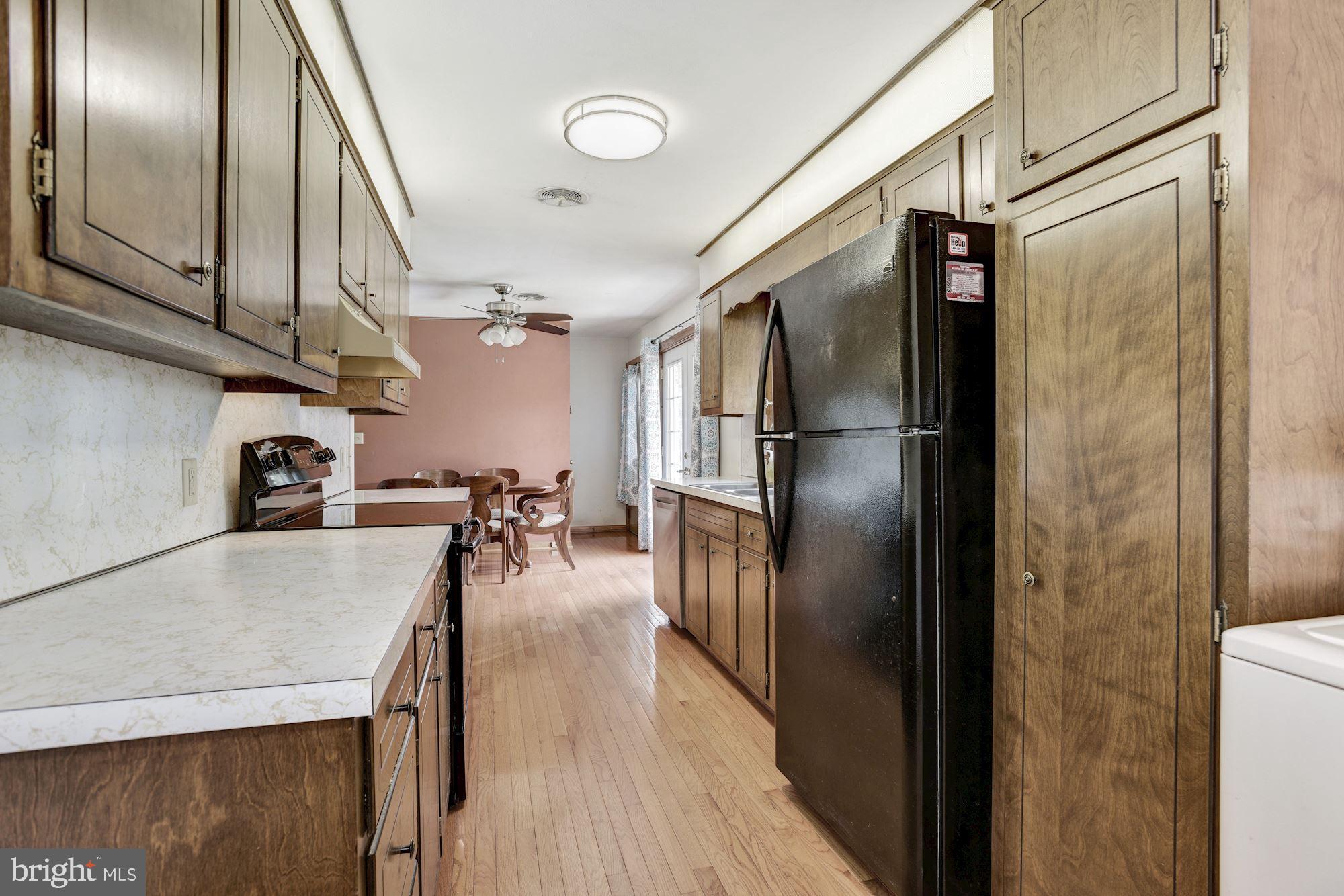 327 Roberts Mill Road Taneytown, MD 21787 - Photo 10 of 25 Eat-In Kitchen