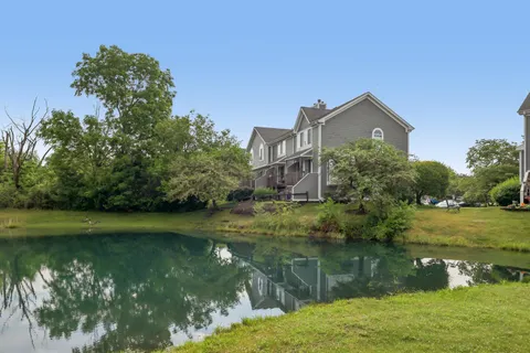 $369,000 | 856 West St Johns Place, Palatine, IL 60067