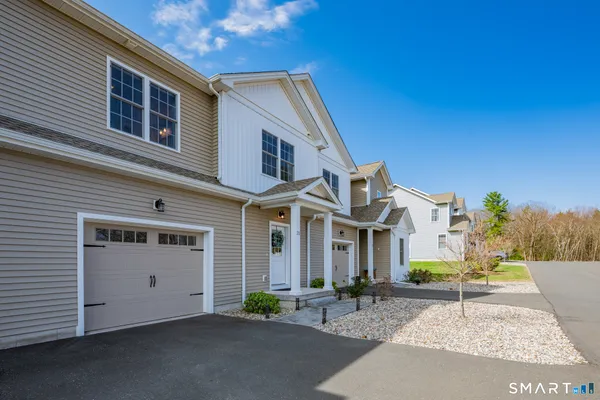 $409,800 | 29 Covey Road, Unit 21, Burlington, CT 06013