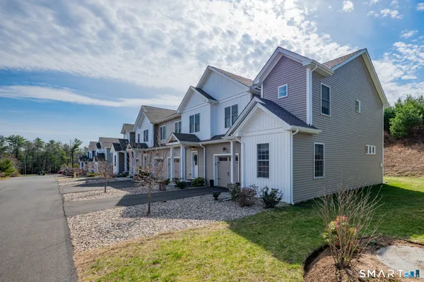 $409,800 | 29 Covey Road, Unit 21, Burlington, CT 06013