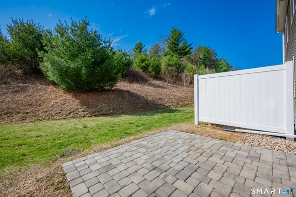 $409,800 | 29 Covey Road, Unit 21, Burlington, CT 06013