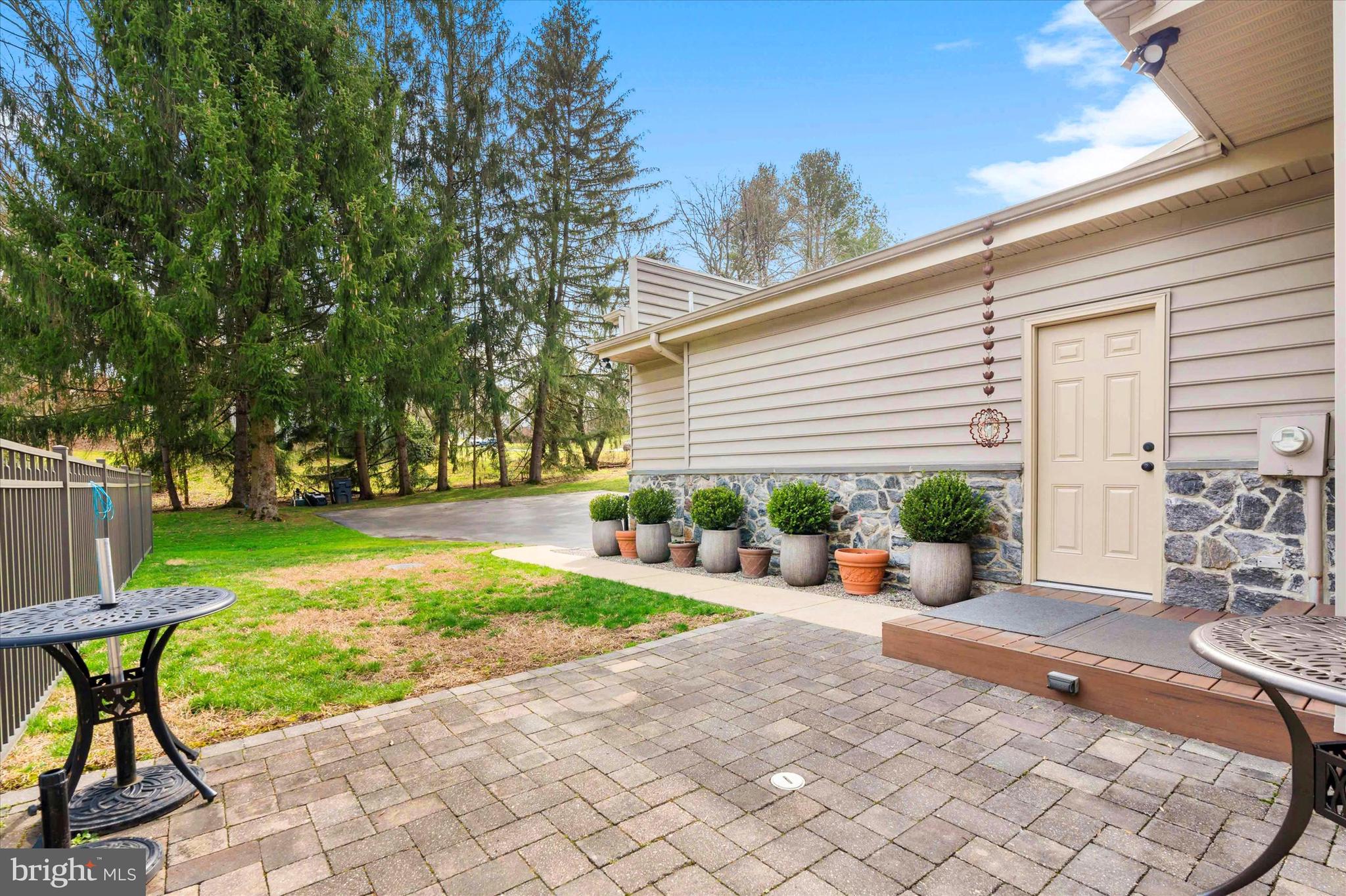 24 Bridleshire Road Newark, DE 19711 - Photo 43 of 59 Paver Patio