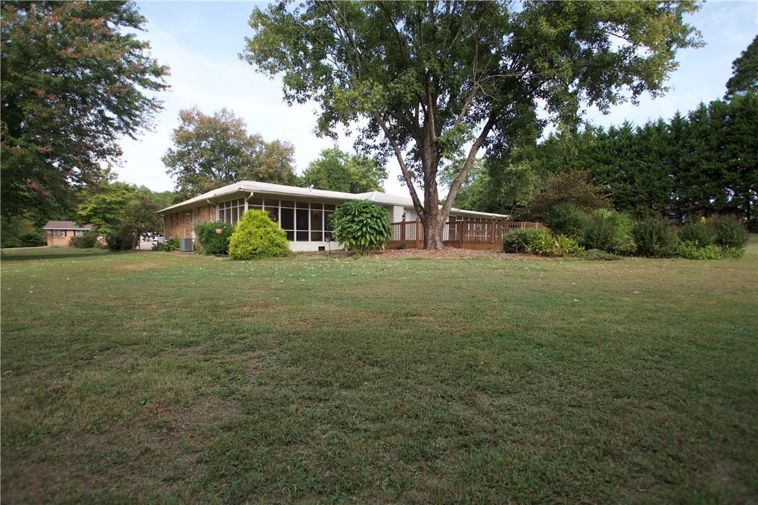 225 Crooks Road Seneca, SC 29678 - Photo 2 of 30 Gallery Image 2