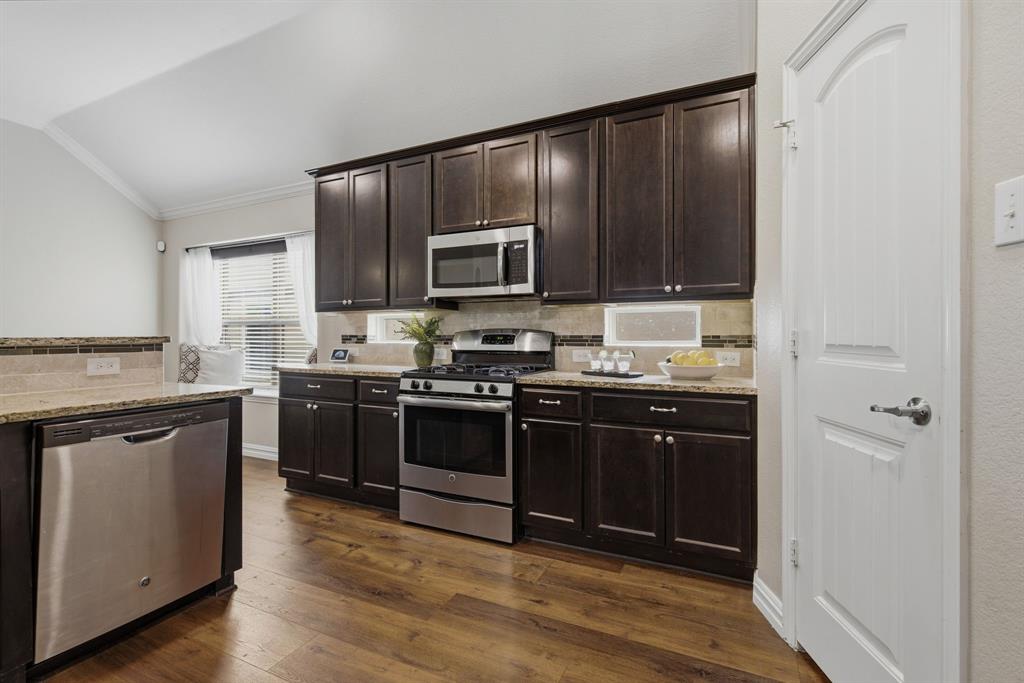 545 Salida Road Fort Worth, TX 76052 - Photo 8 of 27