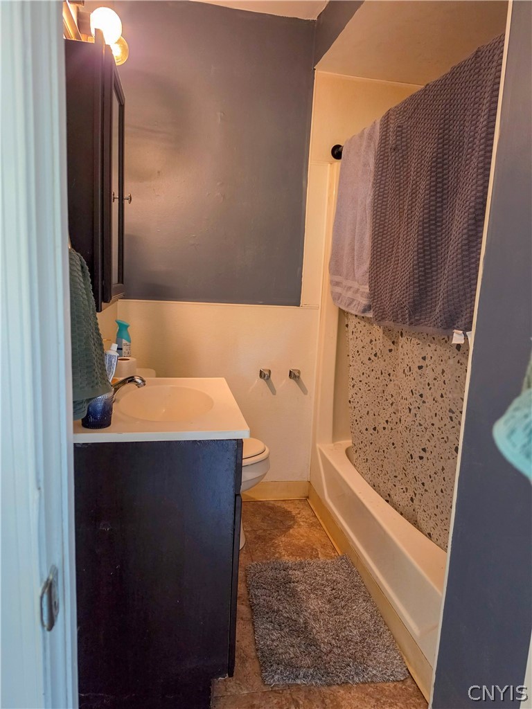 707 West Dominick Street Rome, NY 13440 - Photo 24 of 31 Apt #2 Bathroom