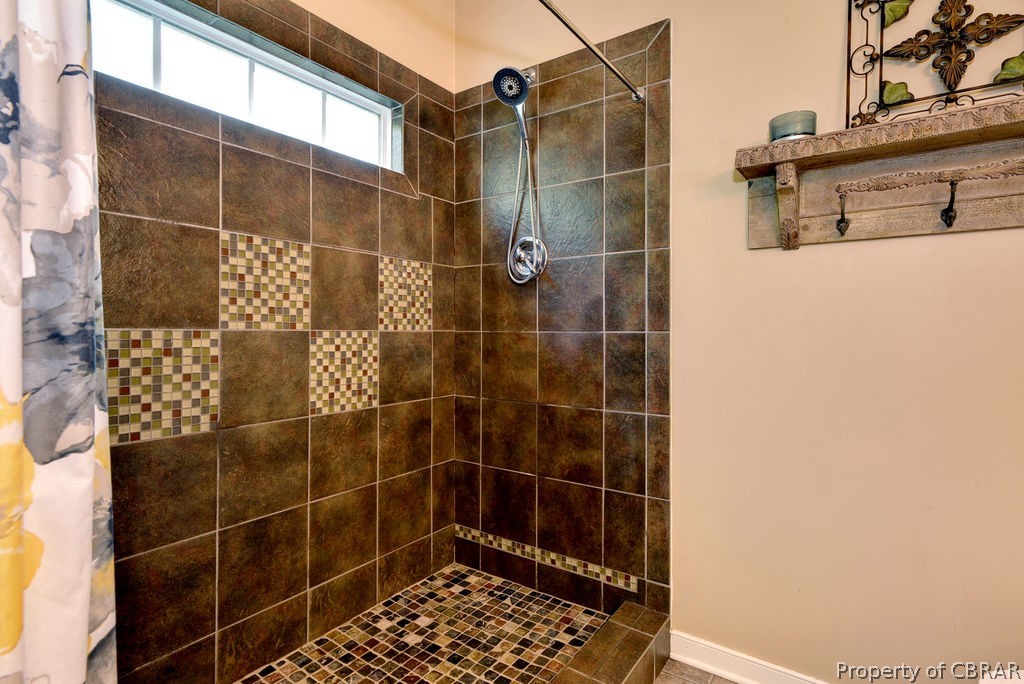 2070 Hubbard Road Lanexa, VA 23089 - Photo 18 of 35 Gallery Image 18