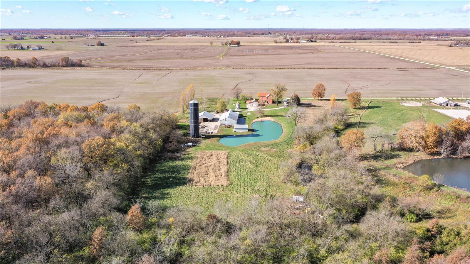 22663 Tall Timber Road Mount Olive, IL 62069 - Photo 14 of 97