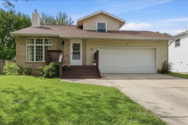 $269,900 | 13 Rutherford Court, Bloomington, IL 61705