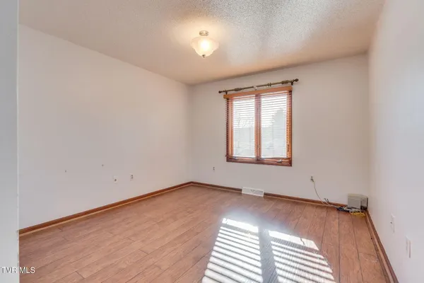 $239,900 | 1175 Pebble Drive, Unit 1175, Bristol, VA 24201