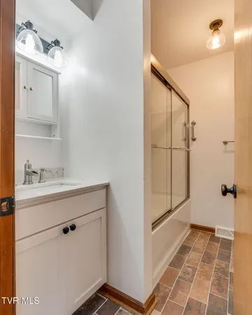 $239,900 | 1175 Pebble Drive, Unit 1175, Bristol, VA 24201