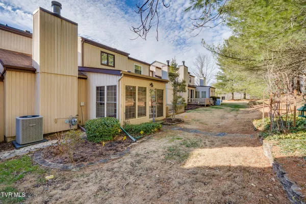 $239,900 | 1175 Pebble Drive, Unit 1175, Bristol, VA 24201